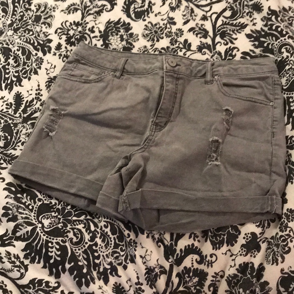 Grey shorts